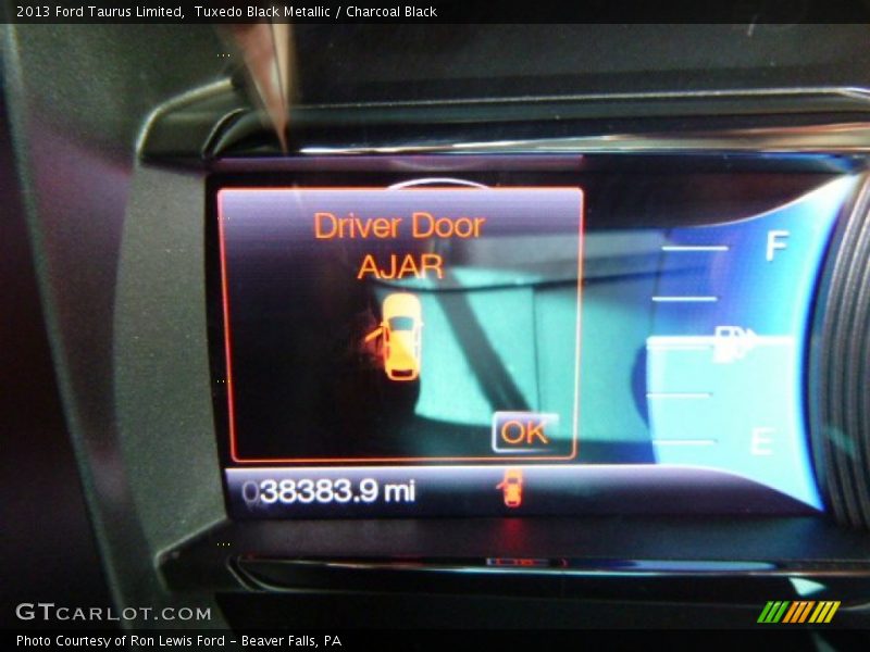 Tuxedo Black Metallic / Charcoal Black 2013 Ford Taurus Limited