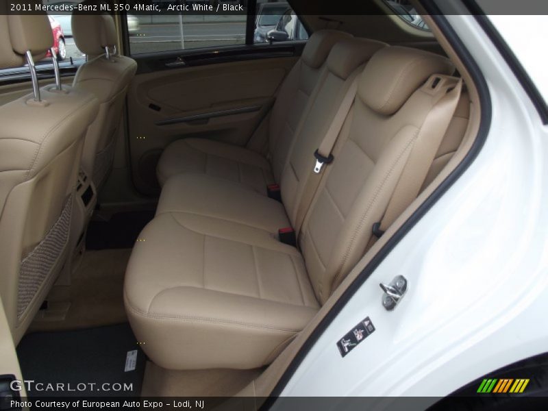 Arctic White / Black 2011 Mercedes-Benz ML 350 4Matic