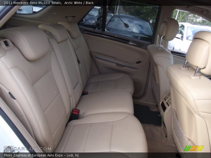 Arctic White / Black 2011 Mercedes-Benz ML 350 4Matic