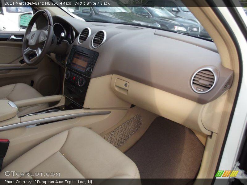 Arctic White / Black 2011 Mercedes-Benz ML 350 4Matic