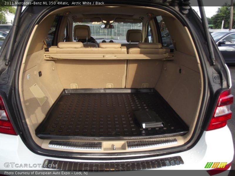 Arctic White / Black 2011 Mercedes-Benz ML 350 4Matic
