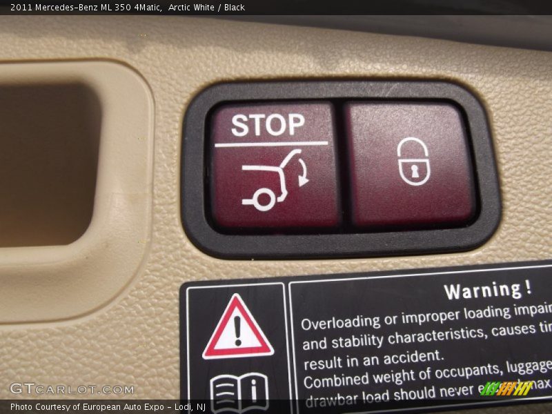 Arctic White / Black 2011 Mercedes-Benz ML 350 4Matic