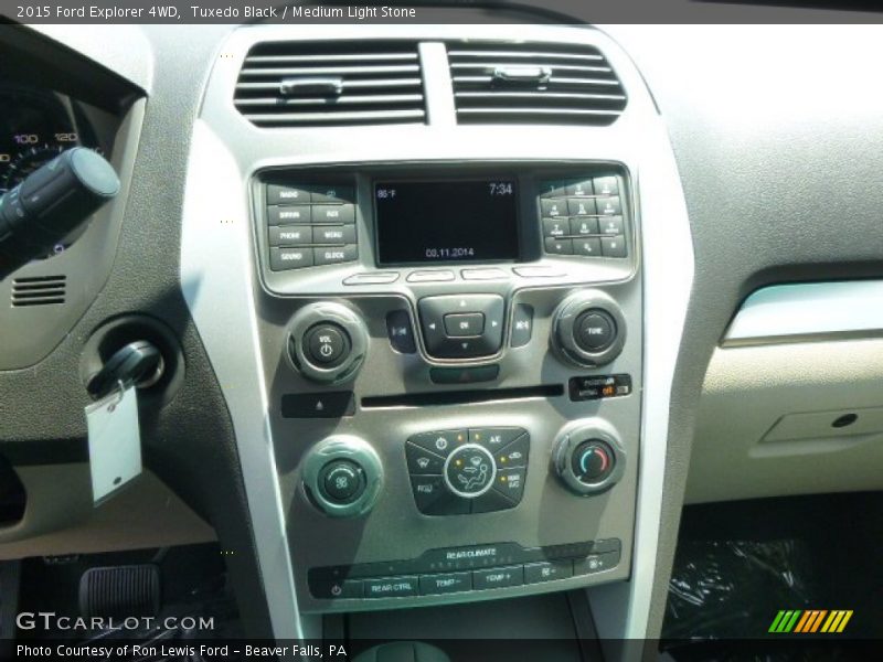 Tuxedo Black / Medium Light Stone 2015 Ford Explorer 4WD