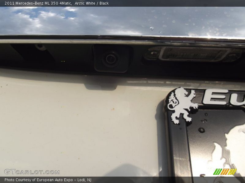 Arctic White / Black 2011 Mercedes-Benz ML 350 4Matic
