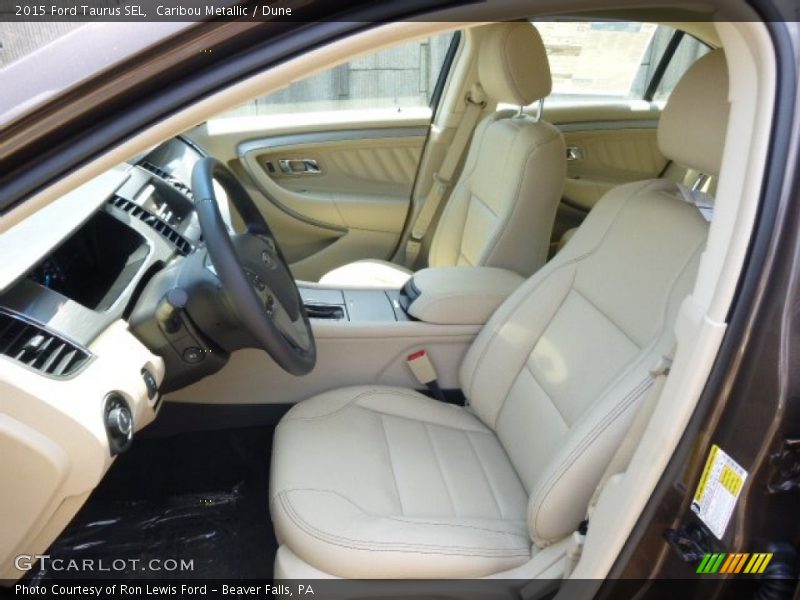 Front Seat of 2015 Taurus SEL
