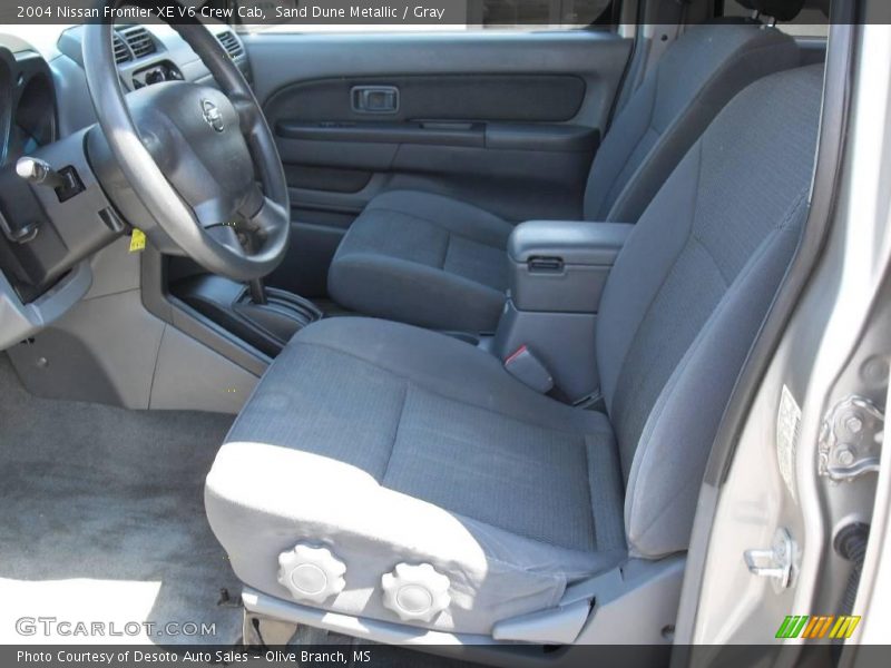 Sand Dune Metallic / Gray 2004 Nissan Frontier XE V6 Crew Cab
