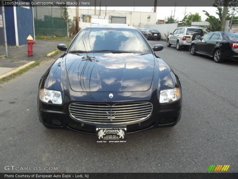 Nero (Black) / Nero 2005 Maserati Quattroporte