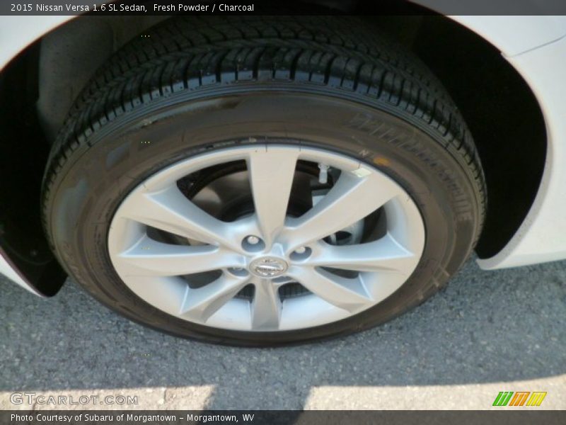 Fresh Powder / Charcoal 2015 Nissan Versa 1.6 SL Sedan