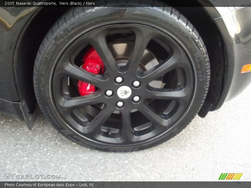 Nero (Black) / Nero 2005 Maserati Quattroporte