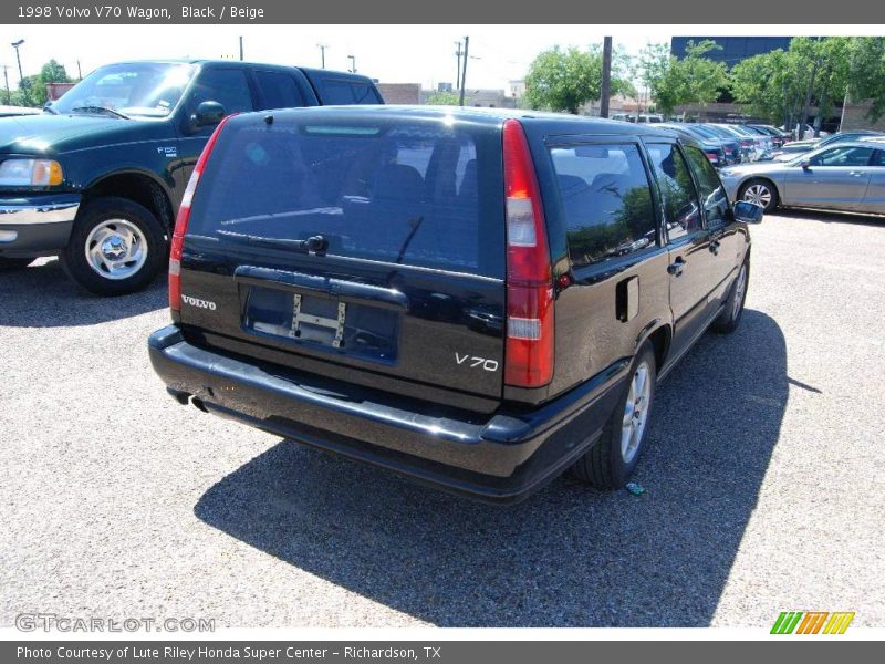 Black / Beige 1998 Volvo V70 Wagon