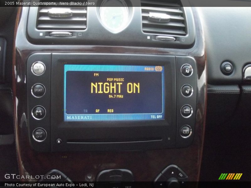 Nero (Black) / Nero 2005 Maserati Quattroporte