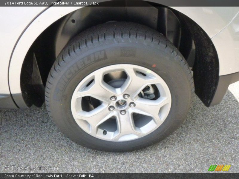 Ingot Silver / Charcoal Black 2014 Ford Edge SE AWD