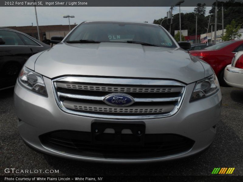 Ingot Silver / Light Stone 2012 Ford Taurus SE