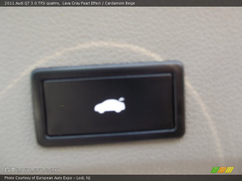 Lava Gray Pearl Effect / Cardamom Beige 2011 Audi Q7 3.0 TFSI quattro