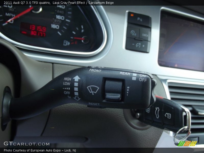 Lava Gray Pearl Effect / Cardamom Beige 2011 Audi Q7 3.0 TFSI quattro