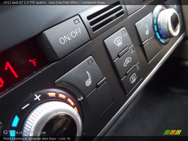 Lava Gray Pearl Effect / Cardamom Beige 2011 Audi Q7 3.0 TFSI quattro