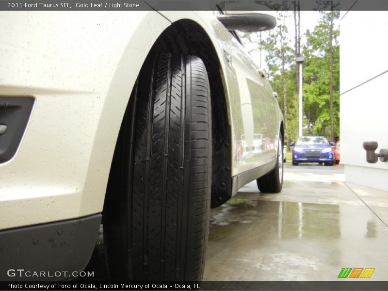 Gold Leaf / Light Stone 2011 Ford Taurus SEL