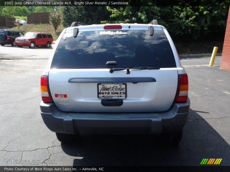Bright Silver Metallic / Sandstone 2002 Jeep Grand Cherokee Laredo 4x4