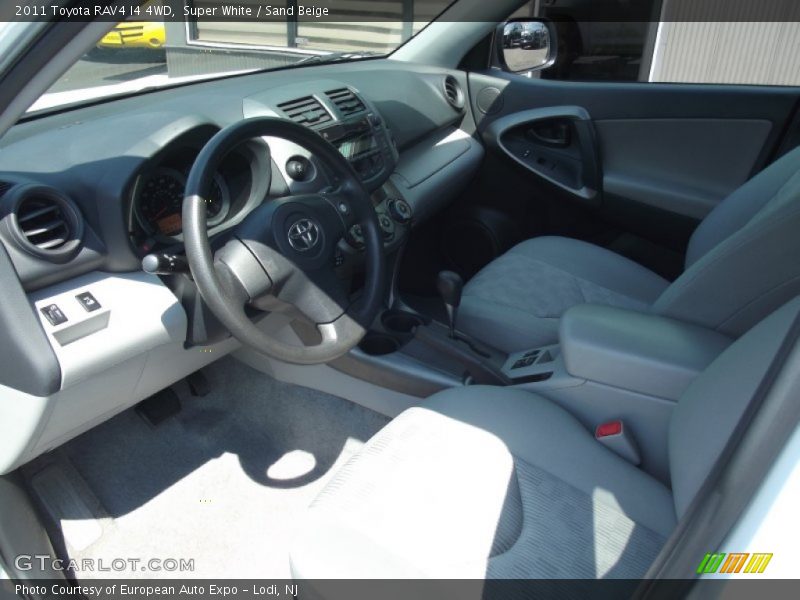 Super White / Sand Beige 2011 Toyota RAV4 I4 4WD