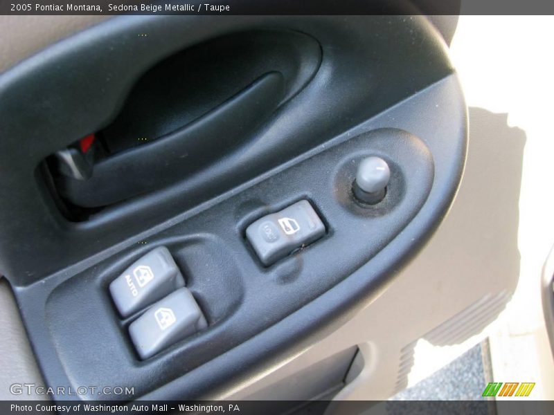 Sedona Beige Metallic / Taupe 2005 Pontiac Montana
