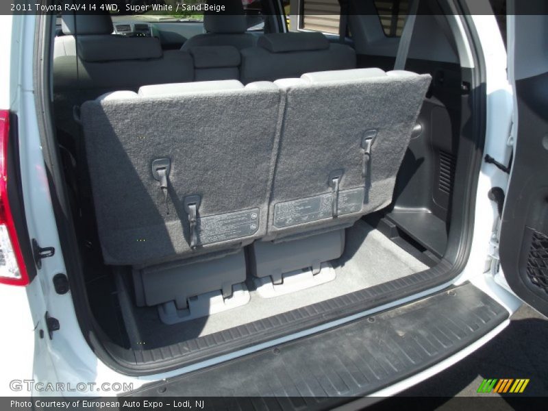 Super White / Sand Beige 2011 Toyota RAV4 I4 4WD
