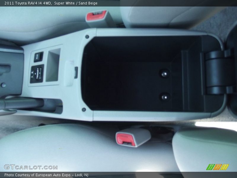Super White / Sand Beige 2011 Toyota RAV4 I4 4WD