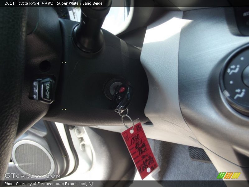 Super White / Sand Beige 2011 Toyota RAV4 I4 4WD