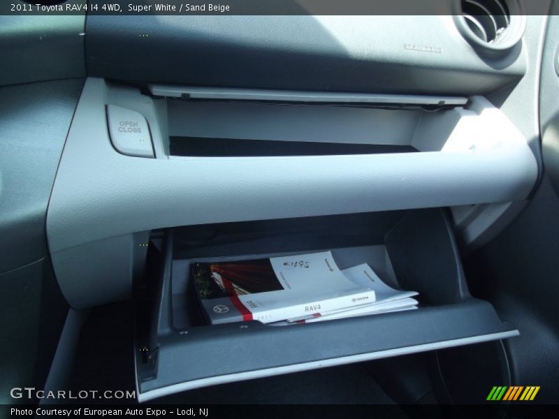 Super White / Sand Beige 2011 Toyota RAV4 I4 4WD