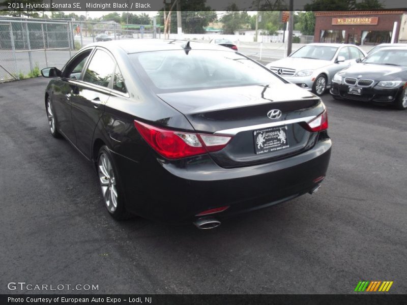 Midnight Black / Black 2011 Hyundai Sonata SE