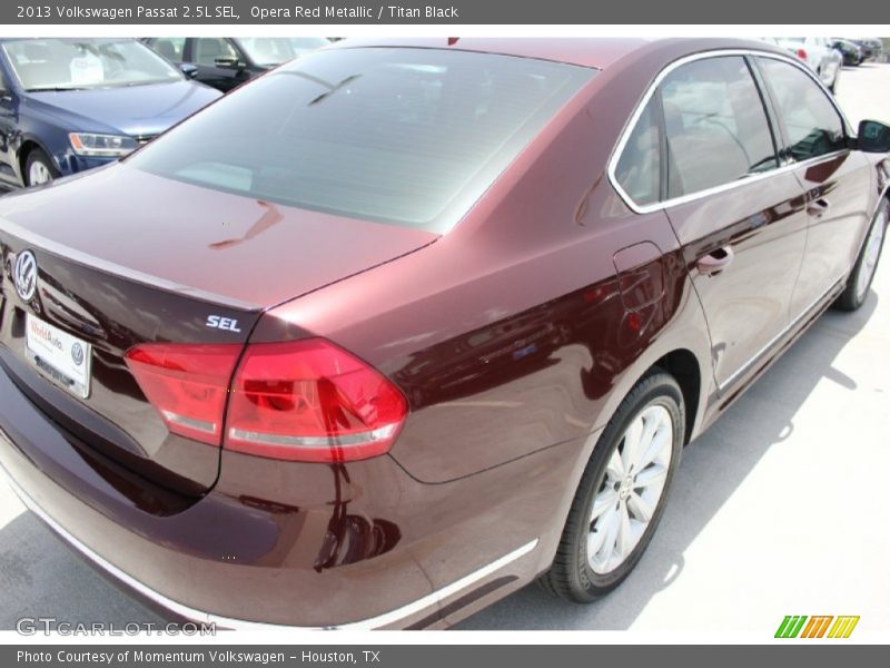 Opera Red Metallic / Titan Black 2013 Volkswagen Passat 2.5L SEL