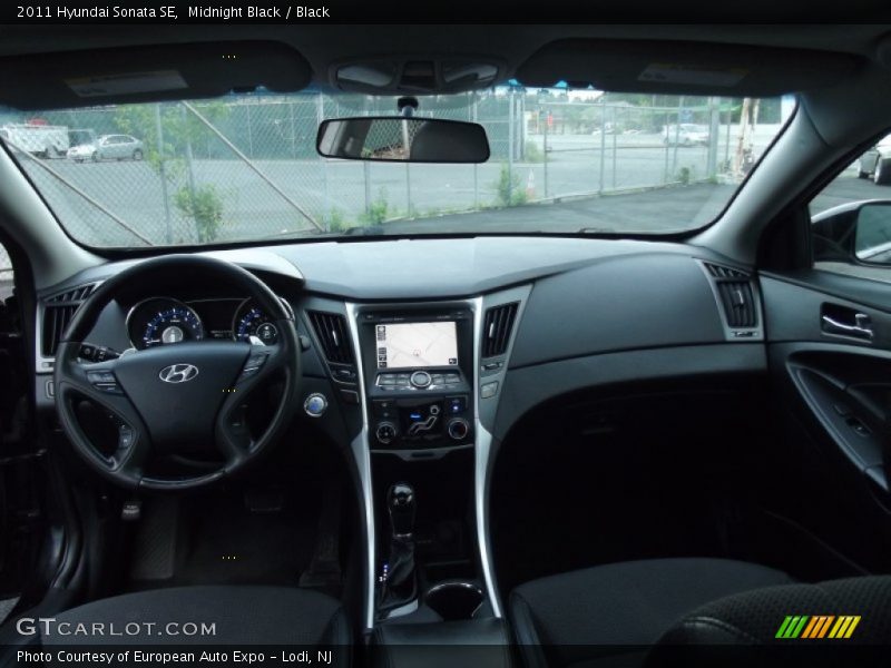 Midnight Black / Black 2011 Hyundai Sonata SE