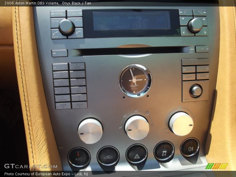 Controls of 2006 DB9 Volante