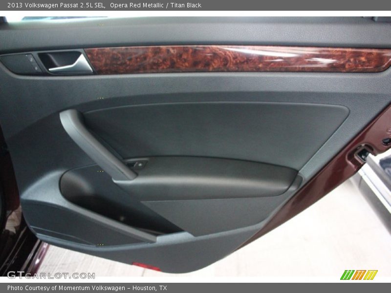 Opera Red Metallic / Titan Black 2013 Volkswagen Passat 2.5L SEL