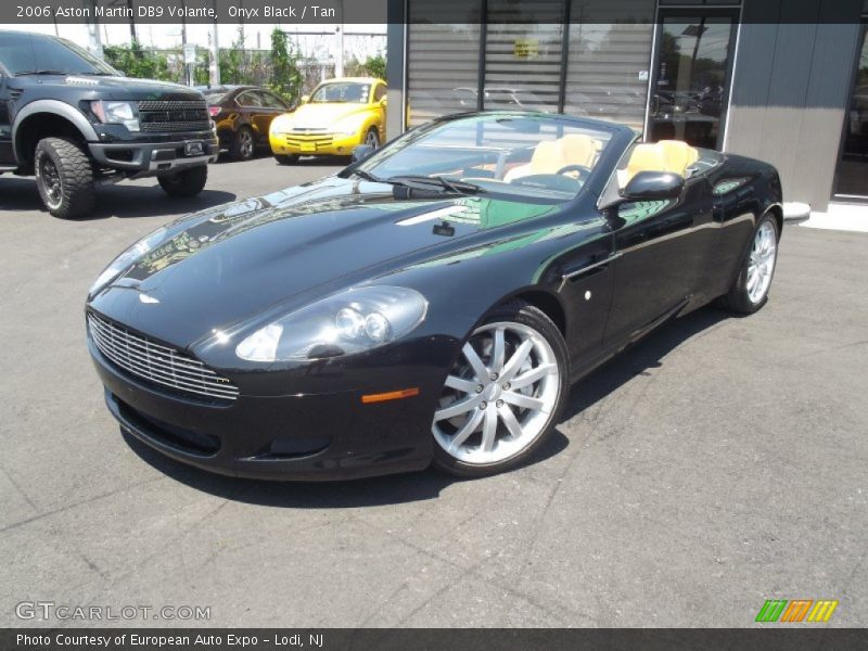 Front 3/4 View of 2006 DB9 Volante