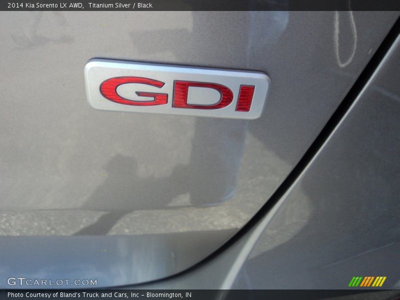Titanium Silver / Black 2014 Kia Sorento LX AWD