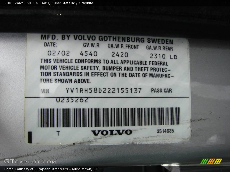 Silver Metallic / Graphite 2002 Volvo S60 2.4T AWD