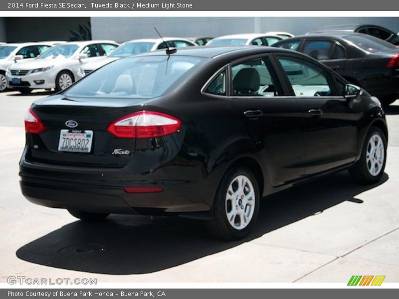 Tuxedo Black / Medium Light Stone 2014 Ford Fiesta SE Sedan