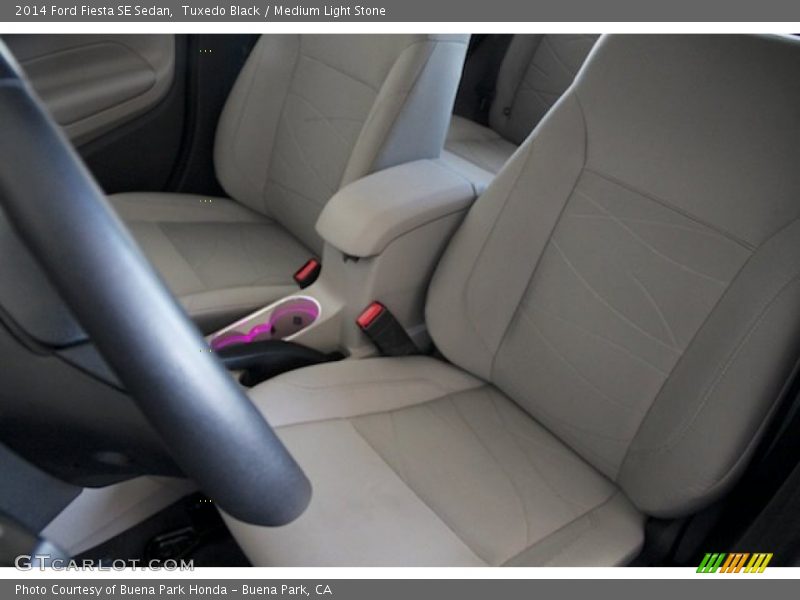 Tuxedo Black / Medium Light Stone 2014 Ford Fiesta SE Sedan