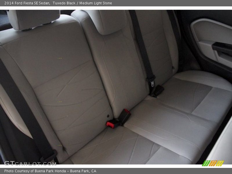 Tuxedo Black / Medium Light Stone 2014 Ford Fiesta SE Sedan