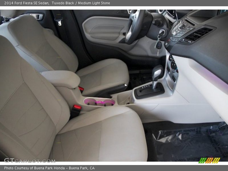 Tuxedo Black / Medium Light Stone 2014 Ford Fiesta SE Sedan