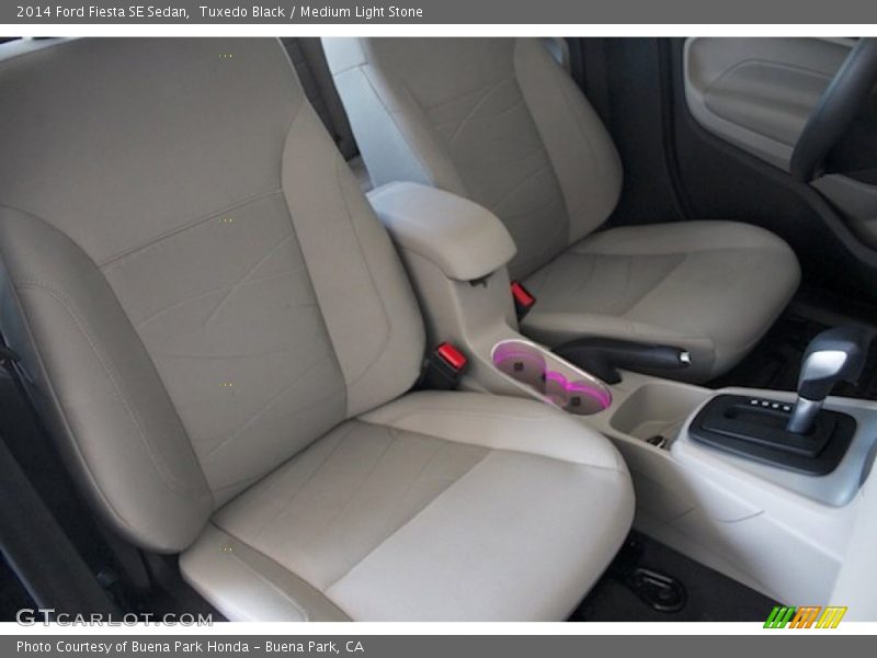 Tuxedo Black / Medium Light Stone 2014 Ford Fiesta SE Sedan