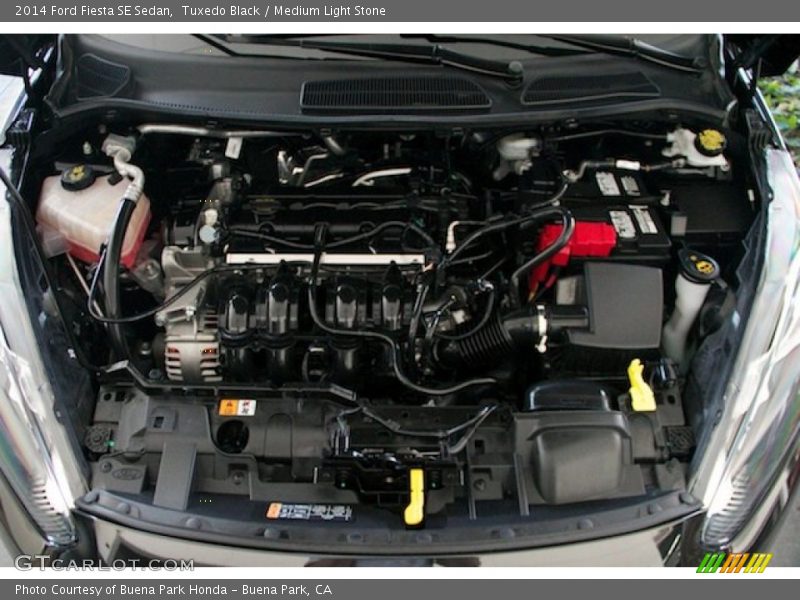 Tuxedo Black / Medium Light Stone 2014 Ford Fiesta SE Sedan