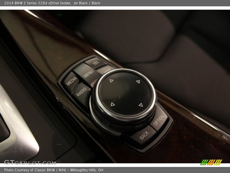 Controls of 2014 3 Series 328d xDrive Sedan
