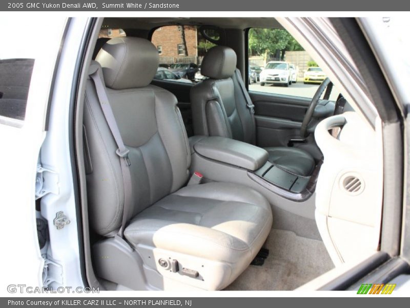 Summit White / Sandstone 2005 GMC Yukon Denali AWD