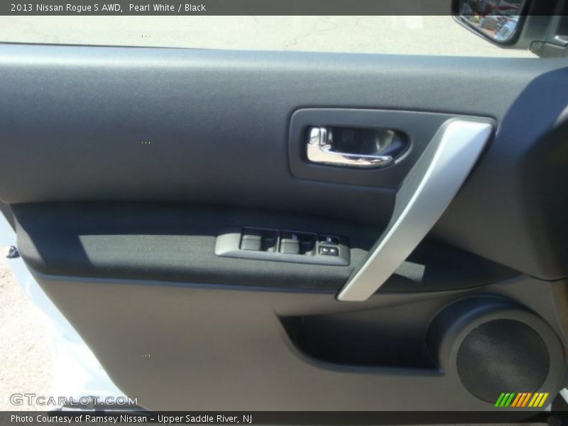 Pearl White / Black 2013 Nissan Rogue S AWD