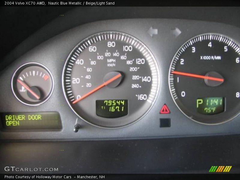 Nautic Blue Metallic / Beige/Light Sand 2004 Volvo XC70 AWD