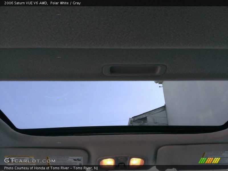Polar White / Gray 2006 Saturn VUE V6 AWD