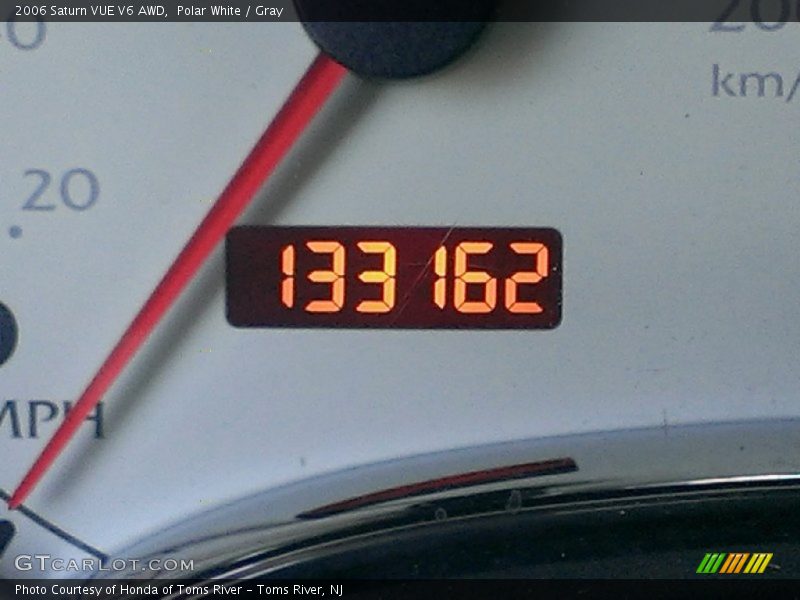 Polar White / Gray 2006 Saturn VUE V6 AWD