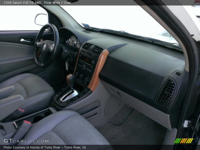 Polar White / Gray 2006 Saturn VUE V6 AWD