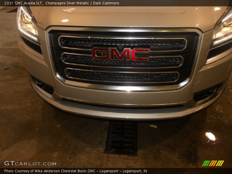 Champagne Silver Metallic / Dark Cashmere 2015 GMC Acadia SLT